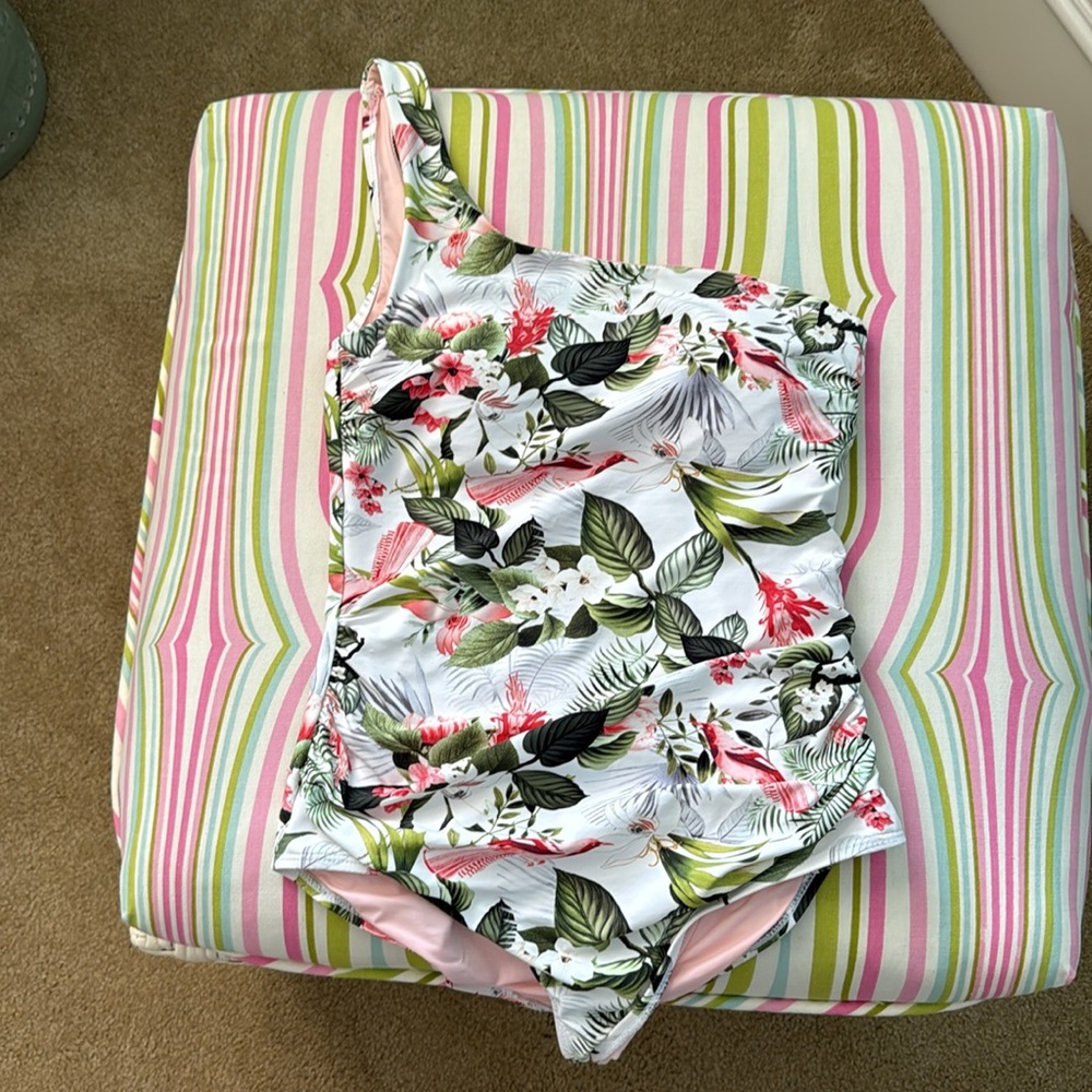 Woman’s Nip Tuck Floral One-Shoulder Swimsuit, size 6